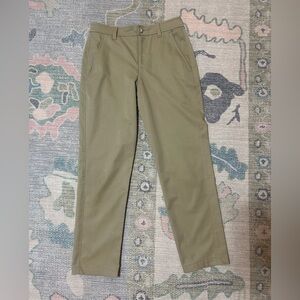 Light weight Under Armour khaki pants. Size 12.